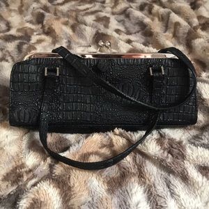 Adorable White House Black Market Purse!